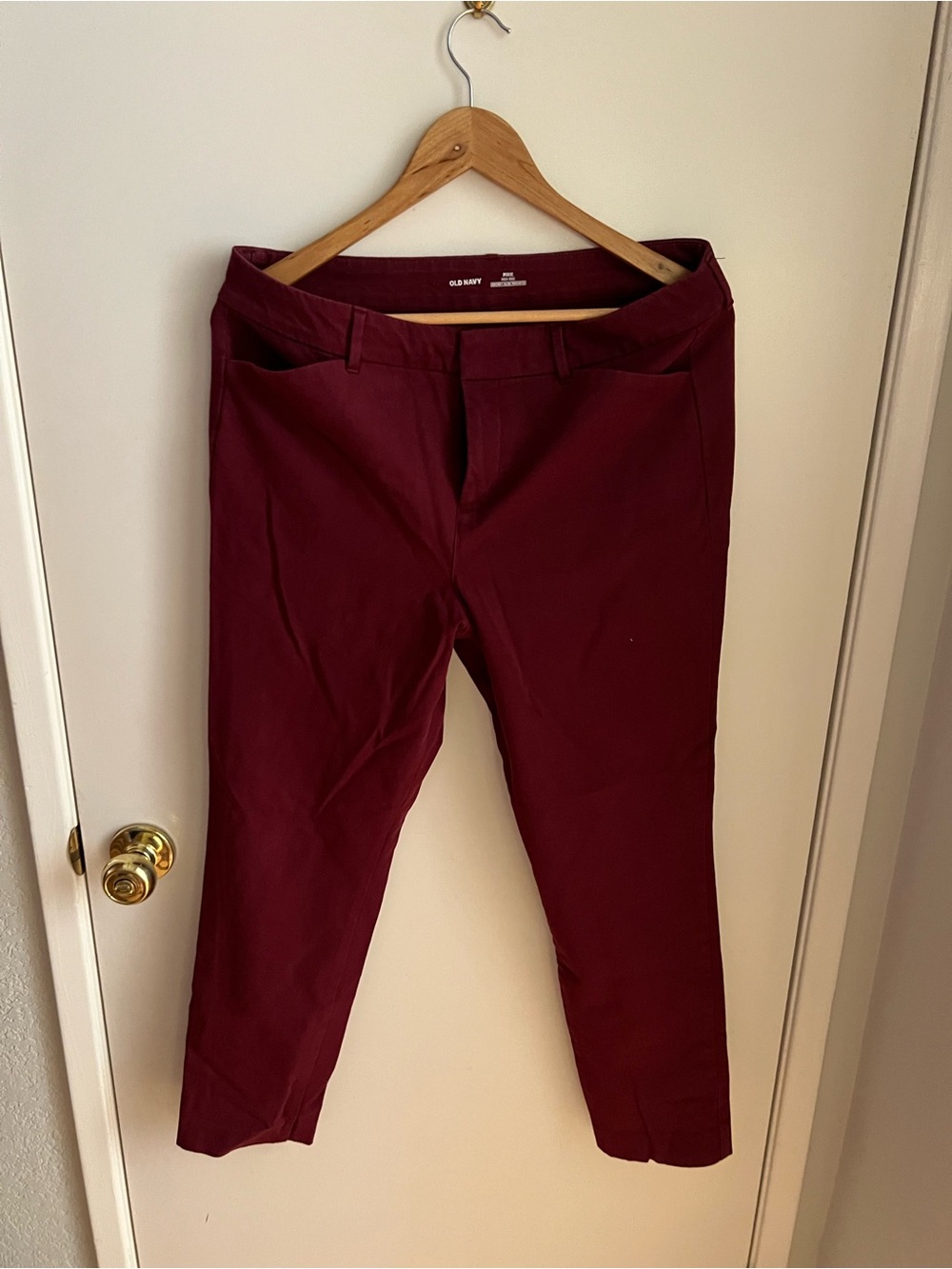 Old Navy Burgundy Slim Ankle Pants! Work or Play! Perfect! W/Ballet Flats!